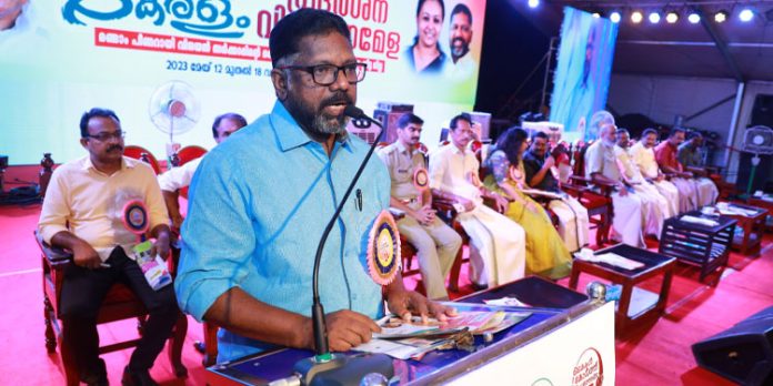 എന്റെ കേരളം പ്രദര്ശന വിപണനമേള ജനപങ്കാളിത്തം കൊണ്ട് ഏറ്റവും ഗംഭീരമായ മേളയായി : ഡെപ്യൂട്ടി സ്പീക്കര് എന്റെ കേരളം പ്രദര്ശന വിപണനമേള ജനപങ്കാളിത്തം കൊണ്ട് ഏറ്റവും ഗംഭീരമായ മേളയായി : ഡെപ്യൂട്ടി സ്പീക്കര്