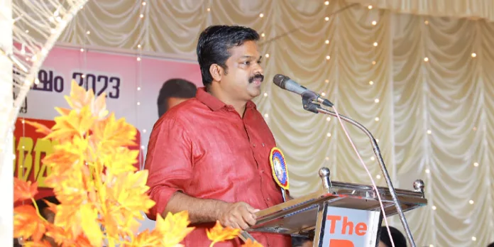ആരോഗ്യപ്രവര്ത്തകരുടെ പ്രവര്ത്തനങ്ങള് സമൂഹത്തില് ചര്ച്ച ചെയ്യപ്പെടണം : അഡ്വ. കെ.യു ജനീഷ്കുമാര് എംഎല്എ ആരോഗ്യപ്രവര്ത്തകരുടെ പ്രവര്ത്തനങ്ങള് സമൂഹത്തില് ചര്ച്ച ചെയ്യപ്പെടണം : അഡ്വ. കെ.യു ജനീഷ്കുമാര് എംഎല്എ