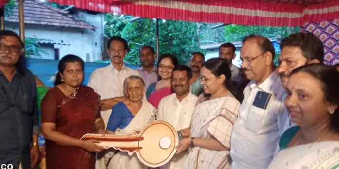 ലൈഫ് ഭവന പദ്ധതി ; ഒരോ നിർധന കുടുംബങ്ങളുടെയും സ്വപ്ന സാക്ഷാൽകാരം പൂവണിയുന്നത് – മന്ത്രി വീണാ ജോർജ് ലൈഫ് ഭവന പദ്ധതി ; ഒരോ നിർധന കുടുംബങ്ങളുടെയും സ്വപ്ന സാക്ഷാൽകാരം പൂവണിയുന്നത് – മന്ത്രി വീണാ ജോർജ്
