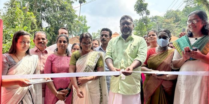 ആരോഗ്യ സംരക്ഷണം സര്ക്കാരിന്റെ പ്രഥമ പരിഗണന : ഡെപ്യൂട്ടി സ്പീക്കര് ആരോഗ്യ സംരക്ഷണം സര്ക്കാരിന്റെ പ്രഥമ പരിഗണന : ഡെപ്യൂട്ടി സ്പീക്കര്