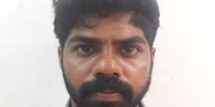 വീട്ടില് അഡ്രസ് ചോദിച്ചെത്തി പെണ്കുട്ടിയെ കടന്ന് പിടിച്ചു ; ഫുഡ് ഡെലിവറി നടത്തുന്ന യുവാവ് പിടിയിൽ വീട്ടില് അഡ്രസ് ചോദിച്ചെത്തി പെണ്കുട്ടിയെ കടന്ന് പിടിച്ചു ; ഫുഡ് ഡെലിവറി നടത്തുന്ന യുവാവ് പിടിയിൽ