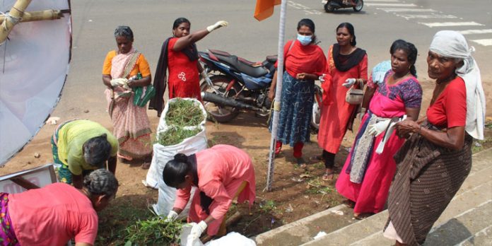 ശുചീകരണ പ്രവര്ത്തനങ്ങള് നടത്തി തുമ്പമണ് ഗ്രാമപഞ്ചായത്ത് ശുചീകരണ പ്രവര്ത്തനങ്ങള് നടത്തി തുമ്പമണ് ഗ്രാമപഞ്ചായത്ത്