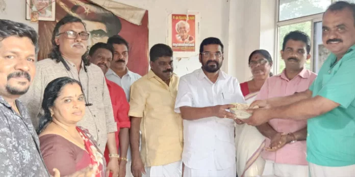 എംഎന് സ്മാരക നിര്മ്മാണ ഫണ്ട് ഏറ്റുവാങ്ങി എംഎന് സ്മാരക നിര്മ്മാണ ഫണ്ട് ഏറ്റുവാങ്ങി