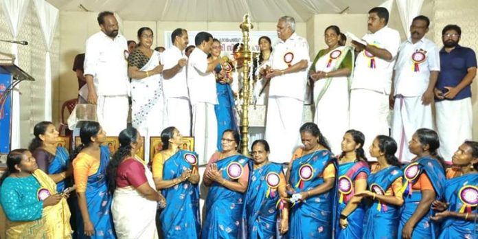കുടുംബശ്രീ രജത ജൂബിലി ആഘോഷങ്ങൾ ഉദ്ഘാടനം ചെയ്തു കുടുംബശ്രീ രജത ജൂബിലി ആഘോഷങ്ങൾ ഉദ്ഘാടനം ചെയ്തു