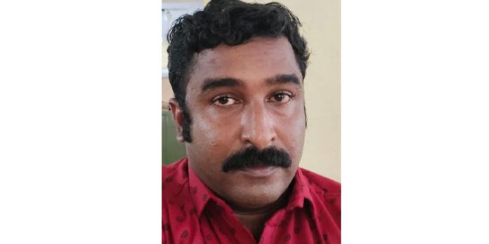 വസ്തു വീതം വെച്ചപ്പോൾ വിഹിതം കുറഞ്ഞെന്ന് ആരോപിച്ച് വയോധികനെ ഉപദ്രവിച്ചു ; മകൻ അറസ്റ്റിൽ വസ്തു വീതം വെച്ചപ്പോൾ വിഹിതം കുറഞ്ഞെന്ന് ആരോപിച്ച് വയോധികനെ ഉപദ്രവിച്ചു ; മകൻ അറസ്റ്റിൽ