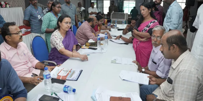 വീട്ടുനമ്പരിനായി ജോര്ജ് നടന്നത് വര്ഷങ്ങള് ; കടപ്ര പഞ്ചായത്ത് സെക്രട്ടറിക്കെതിരെ നടപടിക്ക് ആരോഗ്യമന്ത്രിയുടെ നിര്ദേശം വീട്ടുനമ്പരിനായി ജോര്ജ് നടന്നത് വര്ഷങ്ങള് ; കടപ്ര പഞ്ചായത്ത് സെക്രട്ടറിക്കെതിരെ നടപടിക്ക് ആരോഗ്യമന്ത്രിയുടെ നിര്ദേശം