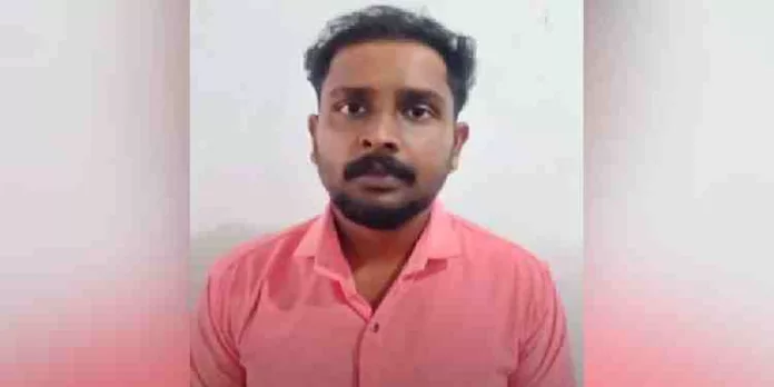 പെണ്കുട്ടിയും യുവാവും പ്രണയത്തില്; വര്ക്കലയില് കൃഷ്ണരാജിന് മേല് ചുമത്തിയത് കള്ളക്കേസെന്ന് കുടുംബം പെണ്കുട്ടിയും യുവാവും പ്രണയത്തില്; വര്ക്കലയില് കൃഷ്ണരാജിന് മേല് ചുമത്തിയത് കള്ളക്കേസെന്ന് കുടുംബം