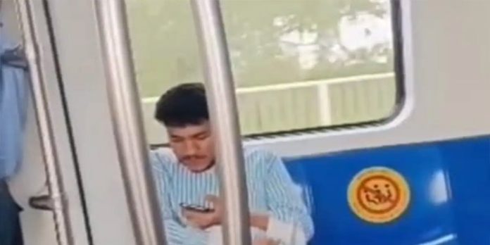 മെട്രോയിലെ പരസ്യ സ്വയംഭോഗം ; പ്രതിയുടെ ചിത്രം പുറത്ത് വിട്ട് പോലീസ് മെട്രോയിലെ പരസ്യ സ്വയംഭോഗം ; പ്രതിയുടെ ചിത്രം പുറത്ത് വിട്ട് പോലീസ്