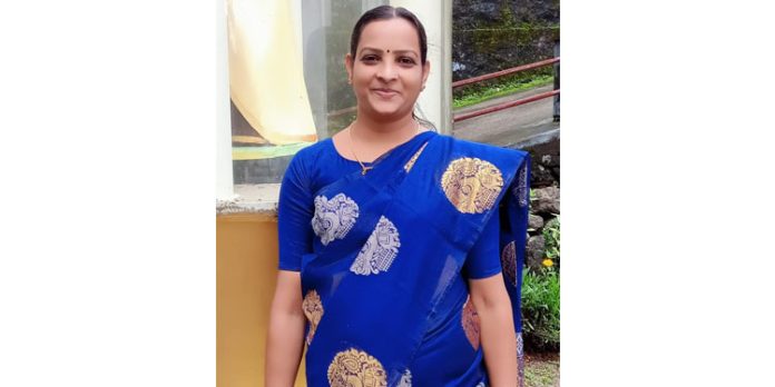 നാറാണംമൂഴി ഗ്രാമ പഞ്ചായത്ത് പ്രസിഡന്റ് ബീന ജോബി രാജിവെച്ചു നാറാണംമൂഴി ഗ്രാമ പഞ്ചായത്ത് പ്രസിഡന്റ് ബീന ജോബി രാജിവെച്ചു