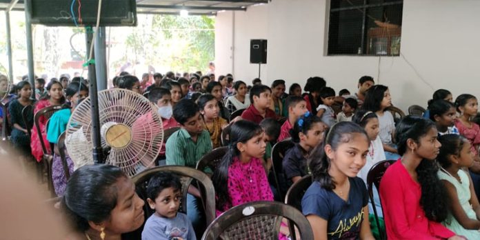 വിദ്യാർത്ഥി സംഗമവും പഠനോപകരണ വിതരണവും നടത്തി വിദ്യാർത്ഥി സംഗമവും പഠനോപകരണ വിതരണവും നടത്തി