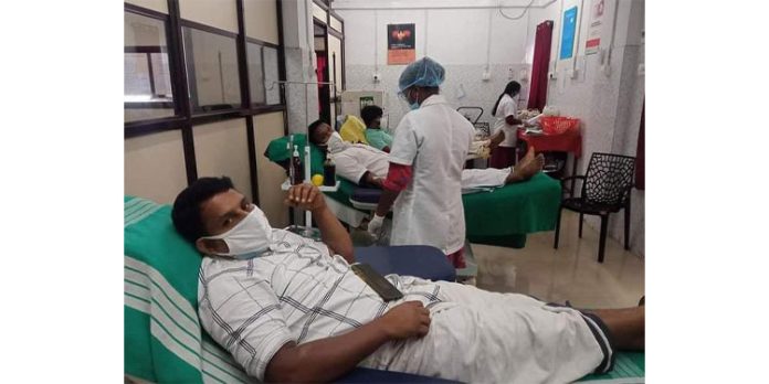 ബാബു ചാഴിക്കാടൻ ദിനത്തിൽ യൂത്ത് ഫ്രണ്ട് എം രക്തദാനം നടത്തി ബാബു ചാഴിക്കാടൻ ദിനത്തിൽ യൂത്ത് ഫ്രണ്ട് എം രക്തദാനം നടത്തി