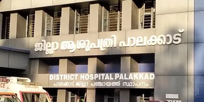 ഭര്ത്താവിന് ചികിത്സ തേടിയെത്തിയ എംഎല്എ അപമര്യാദയായി പെരുമാറി ; പരാതിയുമായി പാലക്കാട് ജില്ലാ ആശുപത്രിയിലെ ഡോക്ടര്മാര് ഭര്ത്താവിന് ചികിത്സ തേടിയെത്തിയ എംഎല്എ അപമര്യാദയായി പെരുമാറി ; പരാതിയുമായി പാലക്കാട് ജില്ലാ ആശുപത്രിയിലെ ഡോക്ടര്മാര്