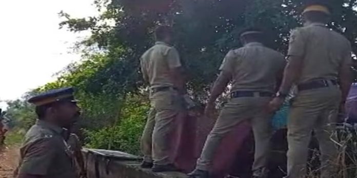 പാലക്കാട് വിദ്യാര്ത്ഥിനിയും യുവാവും മരിച്ചതില് പോലീസിനെതിരെ ബന്ധുക്കള് പാലക്കാട് വിദ്യാര്ത്ഥിനിയും യുവാവും മരിച്ചതില് പോലീസിനെതിരെ ബന്ധുക്കള്