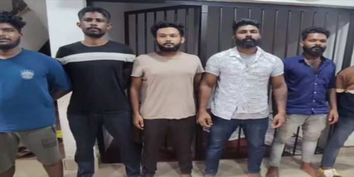ചേര്ത്തലയില് ഗുണ്ടാ ആക്രമണങ്ങള്ക്കിടെ ഒരാള്ക്ക് വെടിയേറ്റ സംഭവം ; ആറ് പേര് അറസ്റ്റില് ചേര്ത്തലയില് ഗുണ്ടാ ആക്രമണങ്ങള്ക്കിടെ ഒരാള്ക്ക് വെടിയേറ്റ സംഭവം ; ആറ് പേര് അറസ്റ്റില്