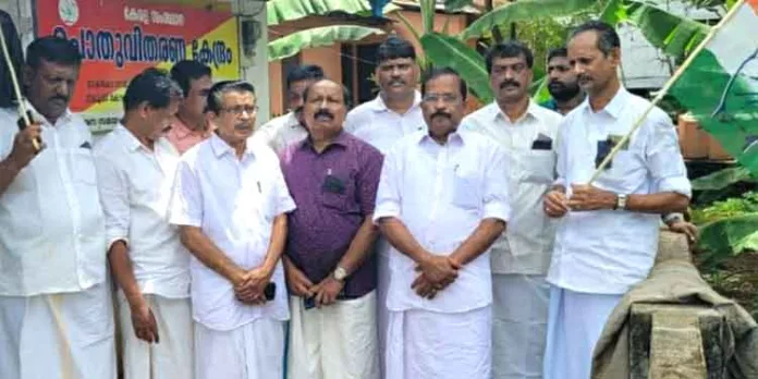 പിണറായി സര്ക്കാര് സാധാരണക്കാരന്റെ അന്നം മുടക്കി : പി.മോഹന്രാജ് പിണറായി സര്ക്കാര് സാധാരണക്കാരന്റെ അന്നം മുടക്കി : പി.മോഹന്രാജ്