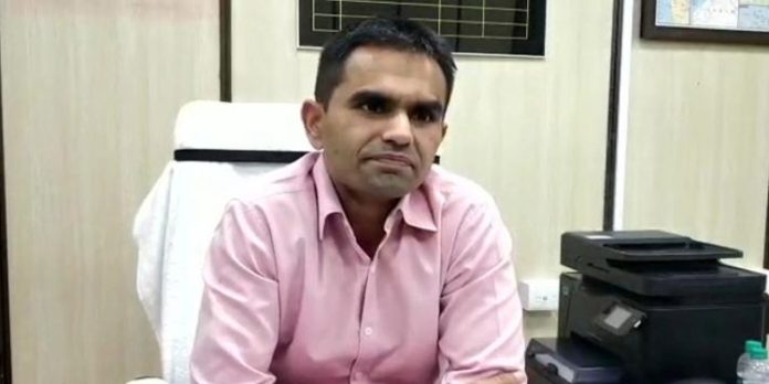 തനിക്കും ഭാര്യയ്ക്കും 4 ദിവസമായി ഭീഷണിയും അശ്ലീല സന്ദേശങ്ങളും ലഭിക്കുന്നു : സമീര് വാങ്കഡെ തനിക്കും ഭാര്യയ്ക്കും 4 ദിവസമായി ഭീഷണിയും അശ്ലീല സന്ദേശങ്ങളും ലഭിക്കുന്നു : സമീര് വാങ്കഡെ