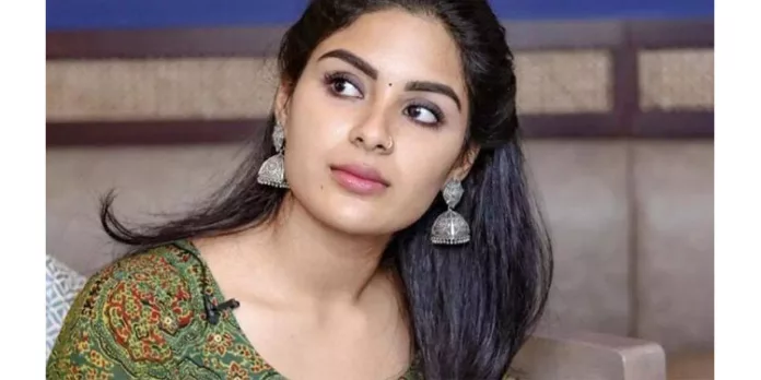 ബിഗ് ബഡ്ജറ്റ് ചിത്രങ്ങൾക്ക് മാത്രമേ പ്രമോഷന് ഇറങ്ങുകയുള്ളോ? ; നിലപാട് വ്യക്തമാക്കി സംയുക്ത ബിഗ് ബഡ്ജറ്റ് ചിത്രങ്ങൾക്ക് മാത്രമേ പ്രമോഷന് ഇറങ്ങുകയുള്ളോ? ; നിലപാട് വ്യക്തമാക്കി സംയുക്ത