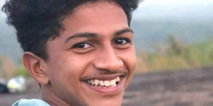 അപകടത്തിൽ മരിച്ച സാരംഗിന് ഫുൾ എ പ്ലസ് ; വിജയത്തിളക്കത്തിലും കണ്ണീർ നനവ് അപകടത്തിൽ മരിച്ച സാരംഗിന് ഫുൾ എ പ്ലസ് ; വിജയത്തിളക്കത്തിലും കണ്ണീർ നനവ്