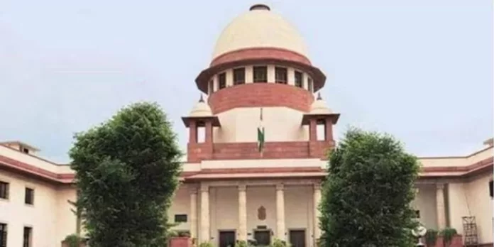 മണിപ്പൂര് കൂട്ടബലാത്സംഗ കേസ് : സിബിഐ അന്വേഷണത്തെ എതിര്ത്ത് ഇരകള് മണിപ്പൂര് കൂട്ടബലാത്സംഗ കേസ് : സിബിഐ അന്വേഷണത്തെ എതിര്ത്ത് ഇരകള്