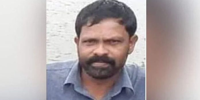 നിർത്തിയിട്ടിരുന്ന ഓട്ടോറിക്ഷയിൽ കാറിടിച്ച് ഓട്ടോ ഡ്രൈവർക്ക് ദാരുണാന്ത്യം നിർത്തിയിട്ടിരുന്ന ഓട്ടോറിക്ഷയിൽ കാറിടിച്ച് ഓട്ടോ ഡ്രൈവർക്ക് ദാരുണാന്ത്യം