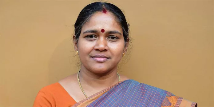 പാർട്ടിയിൽ വിഭാഗീയതയുണ്ടെങ്കിൽ നിയന്ത്രിക്കേണ്ടത് നേതൃത്വം : ശോഭാ സുരേന്ദ്രൻ പാർട്ടിയിൽ വിഭാഗീയതയുണ്ടെങ്കിൽ നിയന്ത്രിക്കേണ്ടത് നേതൃത്വം : ശോഭാ സുരേന്ദ്രൻ