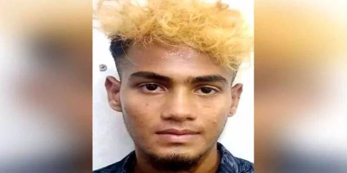 പ്രായപൂർത്തിയാകാത്ത പെൺകുട്ടിയെ പീഡിപ്പിച്ച് ഗർഭിണിയാക്കി ; യുവാവ് പിടിയിൽ പ്രായപൂർത്തിയാകാത്ത പെൺകുട്ടിയെ പീഡിപ്പിച്ച് ഗർഭിണിയാക്കി ; യുവാവ് പിടിയിൽ