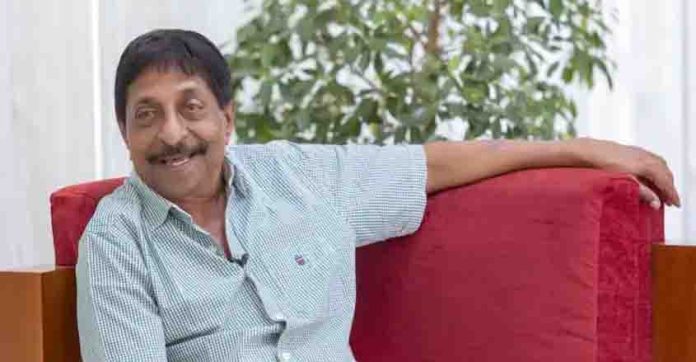 ലൈഫ് ടൈം അച്ചീവ്മെന്റ് അവാർഡ് നിർബന്ധിച്ചു തന്നിട്ട് 5 കൊല്ലമായി കള്ളന്മാർ പണം തന്നില്ല ; ചാനൽ പറ്റിച്ചെന്ന് ശ്രീനിവാസൻ ലൈഫ് ടൈം അച്ചീവ്മെന്റ് അവാർഡ് നിർബന്ധിച്ചു തന്നിട്ട് 5 കൊല്ലമായി കള്ളന്മാർ പണം തന്നില്ല ; ചാനൽ പറ്റിച്ചെന്ന് ശ്രീനിവാസൻ