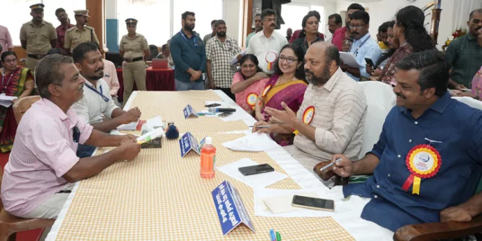 ചന്ദ്രന്പിള്ളയ്ക്ക് പെന്ഷന് കുടിശിക ലഭിക്കും ; വ്യവസായമന്ത്രി പി.രാജീവിന്റെ കരുതല് ചന്ദ്രന്പിള്ളയ്ക്ക് പെന്ഷന് കുടിശിക ലഭിക്കും ; വ്യവസായമന്ത്രി പി.രാജീവിന്റെ കരുതല്