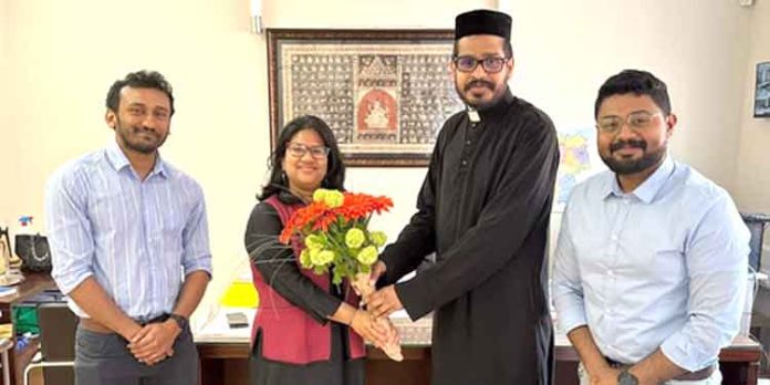 ജർമ്മനി സെന്റ് തോമസ് ഇന്ത്യ൯ ഓർത്തഡോക്സ് ഇടവക സഹവികാരി ഇന്ത്യൻ കോൺസൽ ജനറലുയുമായി കൂടിക്കാഴ്ച നടത്തി ജർമ്മനി സെന്റ് തോമസ് ഇന്ത്യ൯ ഓർത്തഡോക്സ് ഇടവക സഹവികാരി ഇന്ത്യൻ കോൺസൽ ജനറലുയുമായി കൂടിക്കാഴ്ച നടത്തി