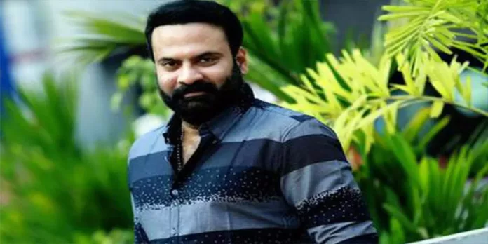ലഹരിക്ക് അടിമയായ നടൻ്റെ പല്ല് പൊടിഞ്ഞു തുടങ്ങി ; ടിനി ടോം ലഹരിക്ക് അടിമയായ നടൻ്റെ പല്ല് പൊടിഞ്ഞു തുടങ്ങി ; ടിനി ടോം