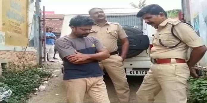 നീതുവിനെ സംശയം , മുഖത്ത് ആസിഡ് ഒഴിച്ച് വിപിൻ ; കാഴ്ച അടക്കം നഷ്ടപ്പെട്ട് യുവതി ; ഭാര്യയുടെ മുഖത്ത് ആസിഡ് ഒഴിച്ച യുവാവുമായി തെളിവെടുപ്പ് നടത്തി പോലീസ് നീതുവിനെ സംശയം , മുഖത്ത് ആസിഡ് ഒഴിച്ച് വിപിൻ ; കാഴ്ച അടക്കം നഷ്ടപ്പെട്ട് യുവതി ; ഭാര്യയുടെ മുഖത്ത് ആസിഡ് ഒഴിച്ച യുവാവുമായി തെളിവെടുപ്പ് നടത്തി പോലീസ്