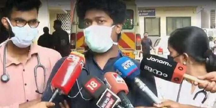 ‘ ഞാൻ മദ്യപിച്ചിട്ടുണ്ട് , മദ്യം മാത്രമല്ല പലതും ഉപയോഗിക്കുമെന്ന് അയാൾ പറഞ്ഞു ’ ; രോഗിയുടെ മർദ്ദനമേറ്റ ഡോക്ടർ പറയുന്നു ‘ ഞാൻ മദ്യപിച്ചിട്ടുണ്ട് , മദ്യം മാത്രമല്ല പലതും ഉപയോഗിക്കുമെന്ന് അയാൾ പറഞ്ഞു ’ ; രോഗിയുടെ മർദ്ദനമേറ്റ ഡോക്ടർ പറയുന്നു