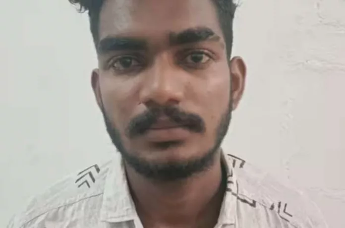 ‘ പ്രണയം നടിച്ച് നഗ്നവീഡിയോയും ചിത്രങ്ങളും കൈക്കലാക്കി, ബന്ധം ഒഴിവായതോടെ മകളുടെ നഗ്നദൃശ്യം അമ്മയ്ക്ക് അയച്ചു ’ ; അറസ്റ്റ് ‘ പ്രണയം നടിച്ച് നഗ്നവീഡിയോയും ചിത്രങ്ങളും കൈക്കലാക്കി, ബന്ധം ഒഴിവായതോടെ മകളുടെ നഗ്നദൃശ്യം അമ്മയ്ക്ക് അയച്ചു ’ ; അറസ്റ്റ്