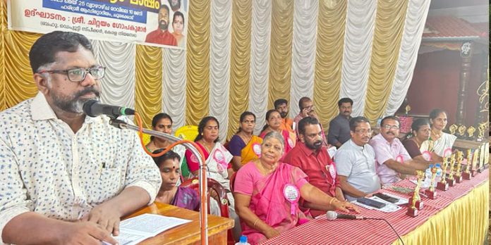 പെണ്ജീവിതത്തില് കുടുംബശ്രീ വരുത്തിയ മാറ്റം വളരെ വലുത് ; ഡെപ്യൂട്ടി സ്പീക്കര് ചിറ്റയം ഗോപകുമാര് പെണ്ജീവിതത്തില് കുടുംബശ്രീ വരുത്തിയ മാറ്റം വളരെ വലുത് ; ഡെപ്യൂട്ടി സ്പീക്കര് ചിറ്റയം ഗോപകുമാര്