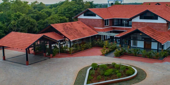 വൈദേകം റിസോർട്ട് കേസ് : അന്വേഷണം വേഗത്തിലാക്കണമെന്ന് ഹർജി, ഇഡിക്ക് നോട്ടീസ് അയച്ച് ഹൈക്കോടതി വൈദേകം റിസോർട്ട് കേസ് : അന്വേഷണം വേഗത്തിലാക്കണമെന്ന് ഹർജി, ഇഡിക്ക് നോട്ടീസ് അയച്ച് ഹൈക്കോടതി