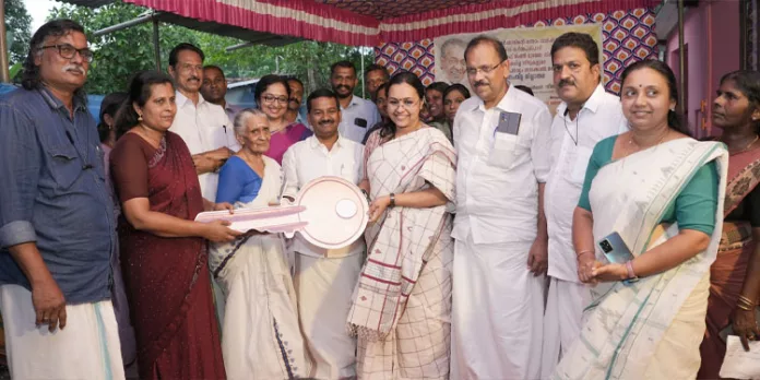 ജില്ലയില് 627 വീടുകള് പൂര്ത്തിയാക്കി : മന്ത്രി വീണാ ജോര്ജ് ജില്ലയില് 627 വീടുകള് പൂര്ത്തിയാക്കി : മന്ത്രി വീണാ ജോര്ജ്