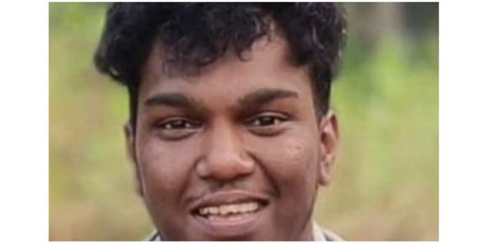 അഴിയിടത്തു ചിറ സ്വദേശിയായ 18 കാരനെ കാണ്മാനില്ലെന്ന പരാതിയുമായി രക്ഷിതാക്കൾ അഴിയിടത്തു ചിറ സ്വദേശിയായ 18 കാരനെ കാണ്മാനില്ലെന്ന പരാതിയുമായി രക്ഷിതാക്കൾ