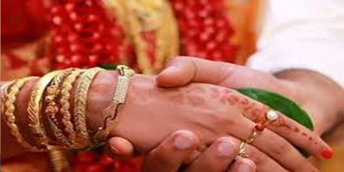 തിരുവനന്തപുരത്ത് നവ ദമ്പതികളെ പുഴയില് വീണു കാണാതായി തിരുവനന്തപുരത്ത് നവ ദമ്പതികളെ പുഴയില് വീണു കാണാതായി