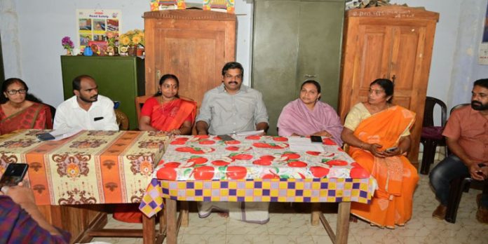 കുമ്മണ്ണൂര് ഗവണ്മെന്റ് എല്പിഎസിനെ മാതൃകാ വിദ്യാലയമായി വികസിപ്പിക്കും ; അഡ്വ. കെ യു ജനീഷ് കുമാര് എം എല് എ കുമ്മണ്ണൂര് ഗവണ്മെന്റ് എല്പിഎസിനെ മാതൃകാ വിദ്യാലയമായി വികസിപ്പിക്കും ; അഡ്വ. കെ യു ജനീഷ് കുമാര് എം എല് എ