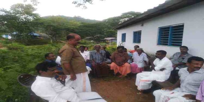പ്ലാന്റേഷൻ മേഖലയിൽ പണിയെടുക്കുന്ന തൊഴിലാളികളുടെ പ്രതിദിന കൂലി വർദ്ധിപ്പിക്കുക ; ഐ.എൻ.റ്റി.യു.സി ജില്ലാ ജനറൽ സെക്രട്ടറി പ്ലാന്റേഷൻ മേഖലയിൽ പണിയെടുക്കുന്ന തൊഴിലാളികളുടെ പ്രതിദിന കൂലി വർദ്ധിപ്പിക്കുക ; ഐ.എൻ.റ്റി.യു.സി ജില്ലാ ജനറൽ സെക്രട്ടറി