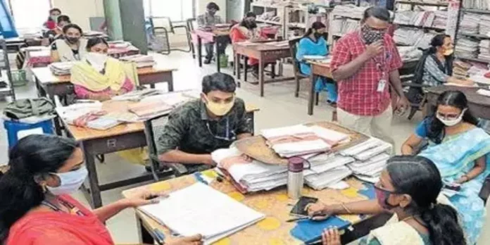 സര്ക്കാര് ജീവനക്കാരുടെ ലീവ് സറണ്ടര് നിയന്ത്രണം പിന്വലിച്ചു ; പിഎഫില് ലയിപ്പിക്കും സര്ക്കാര് ജീവനക്കാരുടെ ലീവ് സറണ്ടര് നിയന്ത്രണം പിന്വലിച്ചു ; പിഎഫില് ലയിപ്പിക്കും