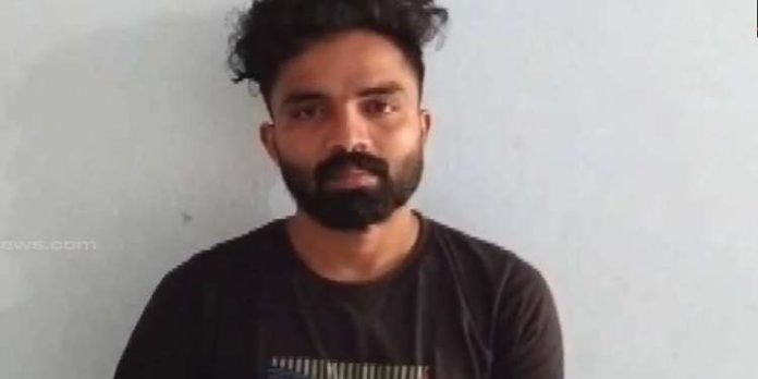 കെഎസ്ആർടിസി ബസ്സിൽ യുവതിയോട് മോശമായി പെരുമാറിയ സംഭവം ; യുവാവ് അറസ്റ്റിൽ കെഎസ്ആർടിസി ബസ്സിൽ യുവതിയോട് മോശമായി പെരുമാറിയ സംഭവം ; യുവാവ് അറസ്റ്റിൽ