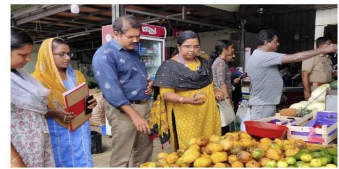 വിവിധ വ്യാപാര സ്ഥാപനങ്ങളില് പരിശോധന നടത്തി ഭക്ഷ്യസുരക്ഷ വകുപ്പ് വിവിധ വ്യാപാര സ്ഥാപനങ്ങളില് പരിശോധന നടത്തി ഭക്ഷ്യസുരക്ഷ വകുപ്പ്