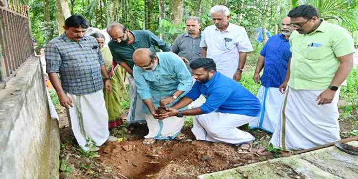 ഒരു തൈ നടാം നല്ല നാളേയ്ക്ക് വേണ്ടി ; ഓമല്ലൂർ ദത്തെടുക്കൽ കേന്ദ്രത്തിൽ ഡോ. തോമസ് ഐസക്ക് വ്യക്ഷതൈ നട്ടു ഒരു തൈ നടാം നല്ല നാളേയ്ക്ക് വേണ്ടി ; ഓമല്ലൂർ ദത്തെടുക്കൽ കേന്ദ്രത്തിൽ ഡോ. തോമസ് ഐസക്ക് വ്യക്ഷതൈ നട്ടു