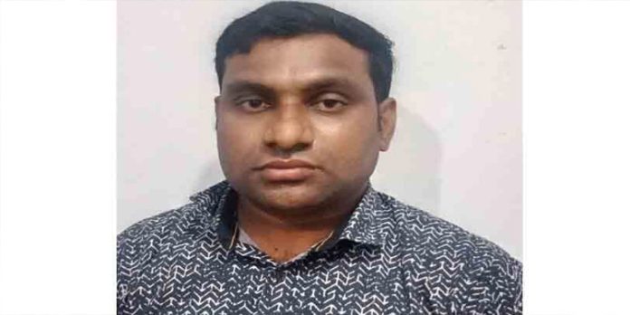 പോക്സോ കേസിൽ ജാമ്യത്തിലിറങ്ങിയ അധ്യാപകൻ വീണ്ടും അറസ്റ്റിൽ പോക്സോ കേസിൽ ജാമ്യത്തിലിറങ്ങിയ അധ്യാപകൻ വീണ്ടും അറസ്റ്റിൽ