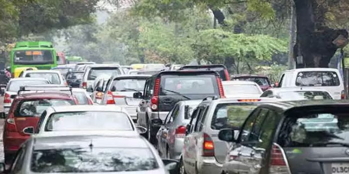 സംസ്ഥാനത്ത് വാഹനങ്ങളുടെ വേഗപരിധി പുതുക്കി സംസ്ഥാനത്ത് വാഹനങ്ങളുടെ വേഗപരിധി പുതുക്കി