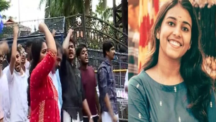 അമൽജ്യോതി കോളേജിലെ വിദ്യാർത്ഥിനിയുടെ ആത്മഹത്യ ; വിദ്യാർത്ഥി സമരത്തിന് പരിഹാരം കാണാൻ മന്ത്രിതല ചർച്ച ഇന്ന് അമൽജ്യോതി കോളേജിലെ വിദ്യാർത്ഥിനിയുടെ ആത്മഹത്യ ; വിദ്യാർത്ഥി സമരത്തിന് പരിഹാരം കാണാൻ മന്ത്രിതല ചർച്ച ഇന്ന്
