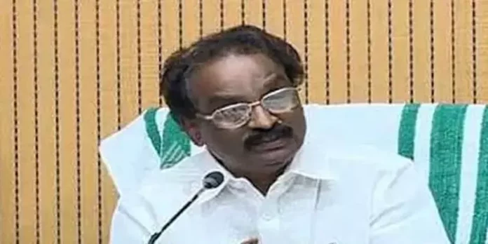 സുധാകരനെതിരായ കേസുണ്ടാക്കിയത് കോണ്ഗ്രസുകാര് , വൈകാതെ തിരിച്ചറിയും ; എ.കെ.ബാലന് സുധാകരനെതിരായ കേസുണ്ടാക്കിയത് കോണ്ഗ്രസുകാര് , വൈകാതെ തിരിച്ചറിയും ; എ.കെ.ബാലന്
