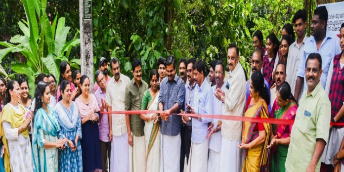 ആനക്കല്ലുങ്കല് – എസ് എന് കോളേജ് റോഡിന്റെ ഉദ്ഘാടനം ആനക്കല്ലുങ്കല് – എസ് എന് കോളേജ് റോഡിന്റെ ഉദ്ഘാടനം
