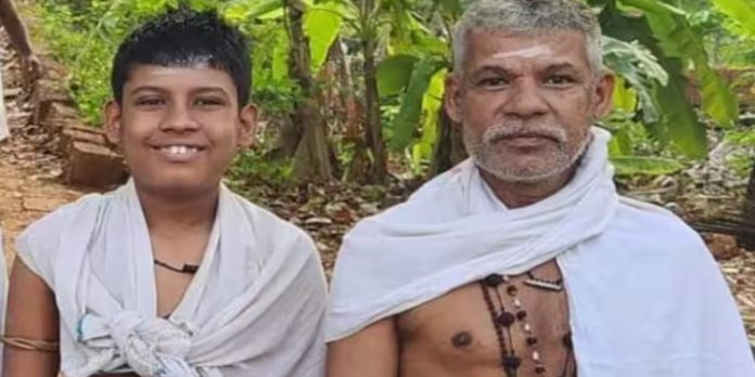 മകന് കുളത്തില് മുങ്ങി മരിച്ചതിന് പിന്നാലെ അച്ഛനും മരിച്ചു മകന് കുളത്തില് മുങ്ങി മരിച്ചതിന് പിന്നാലെ അച്ഛനും മരിച്ചു